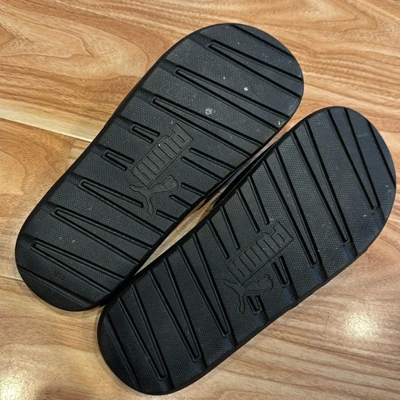 Puma slides - effectively as new condition - worn only once to try on - Picture 9 of 12